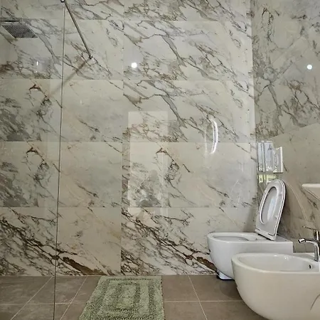 شقة Sm View East تيرانا